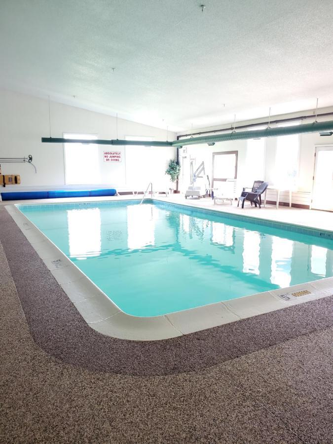 Voyager Inn Saint Ignace Εξωτερικό φωτογραφία
