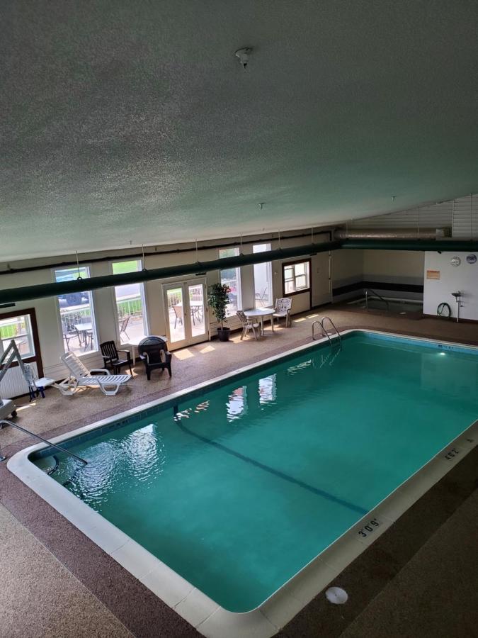 Voyager Inn Saint Ignace Εξωτερικό φωτογραφία