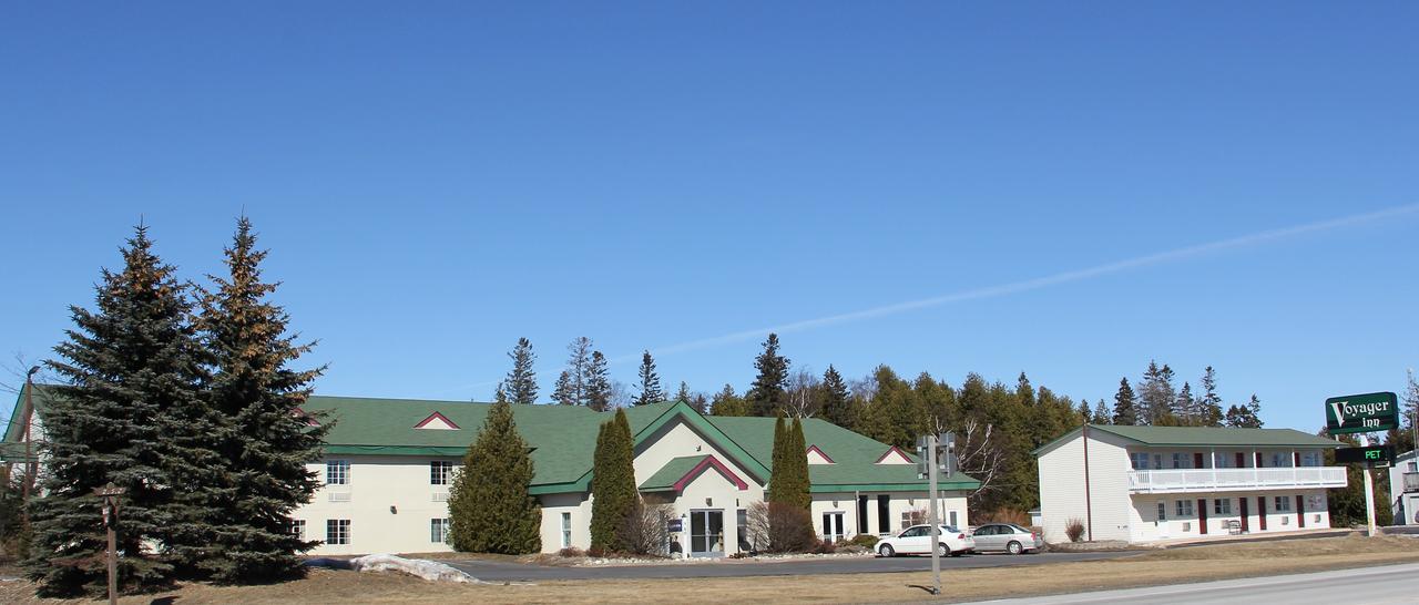 Voyager Inn Saint Ignace Εξωτερικό φωτογραφία
