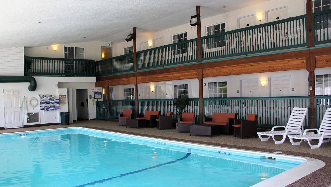 Voyager Inn Saint Ignace Εξωτερικό φωτογραφία