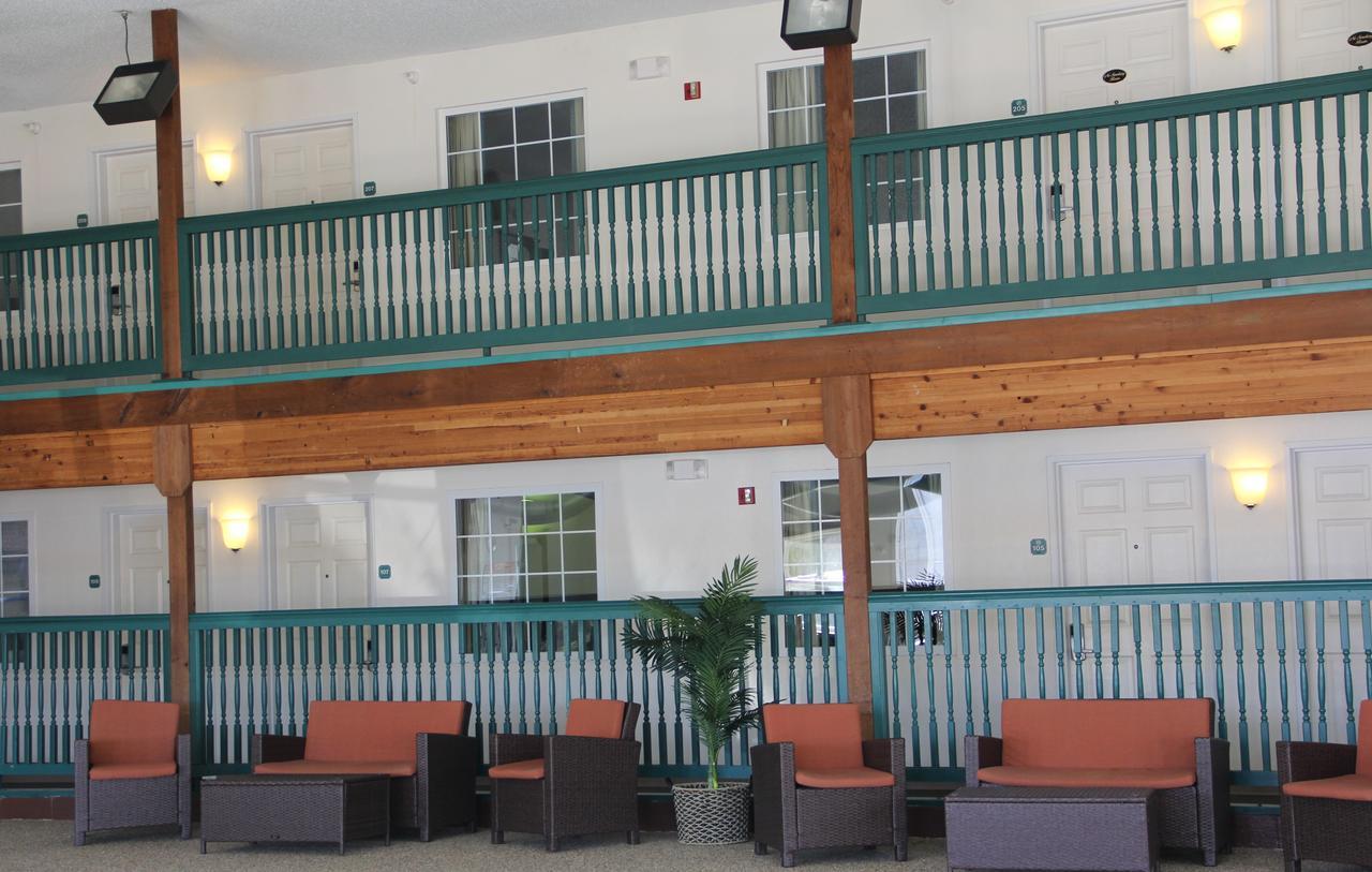 Voyager Inn Saint Ignace Εξωτερικό φωτογραφία